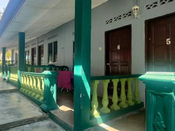 Deluxe Room - Image 5