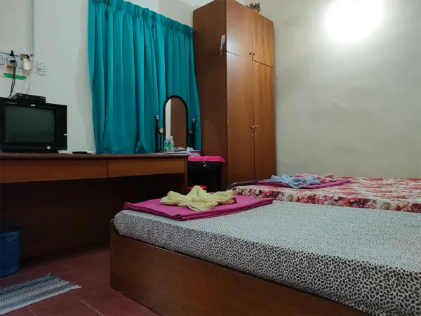 Family Room - Image 6