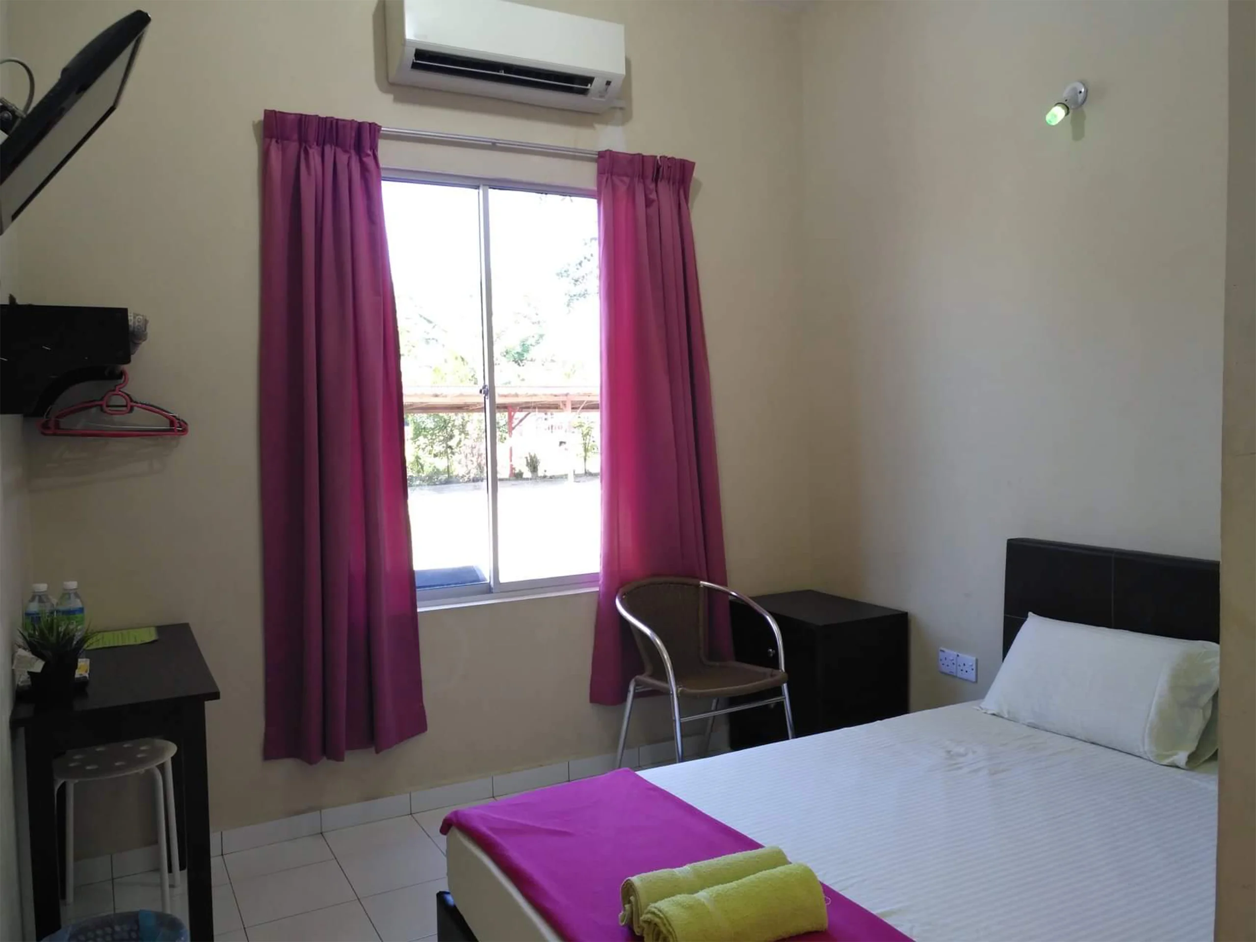 Standard Room - Image 2